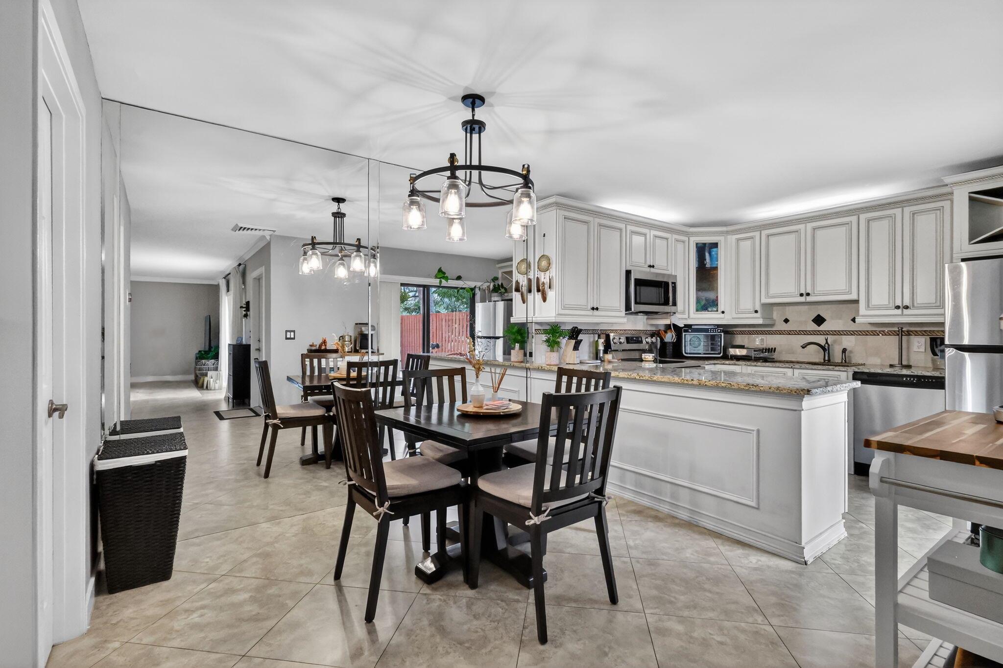 LAKESIDE - Residential Lease