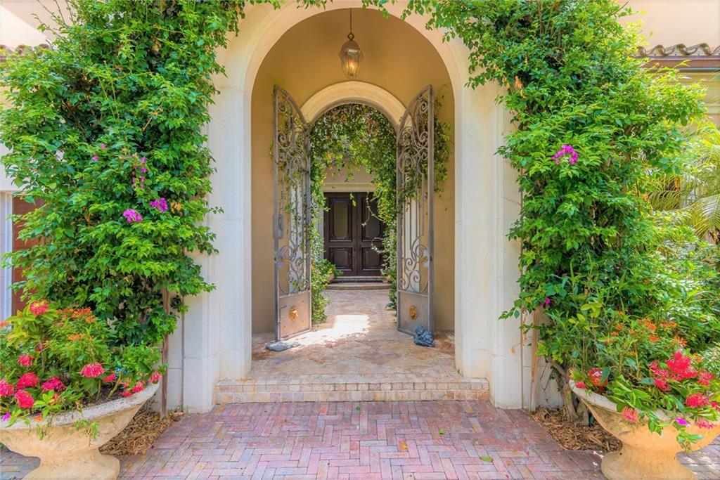 LAS OLAS ISLES - Residential