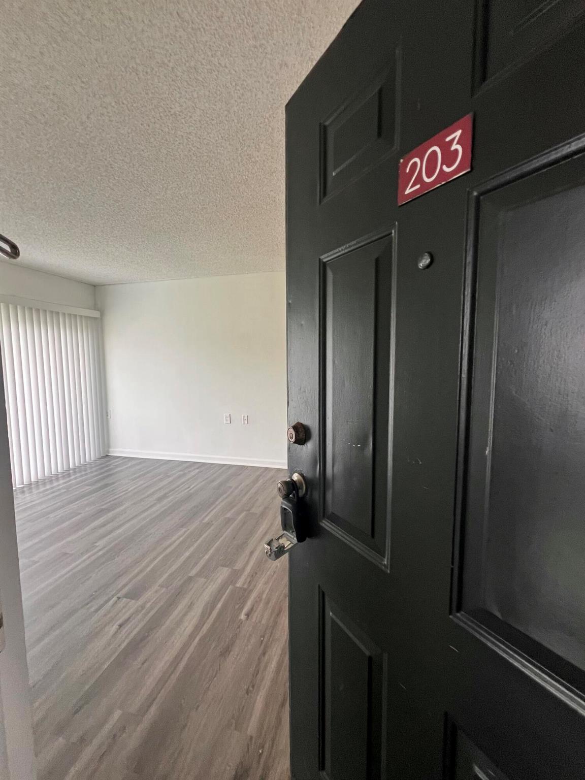 Bright and freshly painted, 2nd Floor Corner unit FOR RENT. 2 bedrooms 1 bath ready for immediate occupancy. St Andrews Palm Beach V centrally located minutes to Turnpike, Airport and Downtown West Palm Beach. Great amenities : Fitness Center- Bussines Center-Pool-Jacuzzi - All ages- Pet friendly . With Strong background only FIRST AND SECURITY DEPOSIT required to move in - and HOA Background fee $ 100 waved ! WATER included with the Rent. Common Laundry Facilities. Fast HOA approval.
