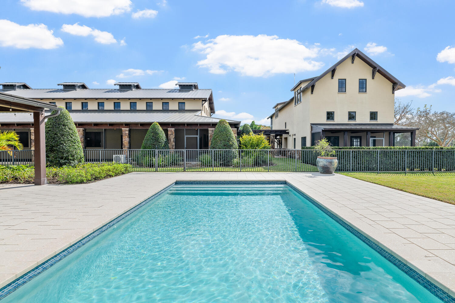 HOMELAND - Residential