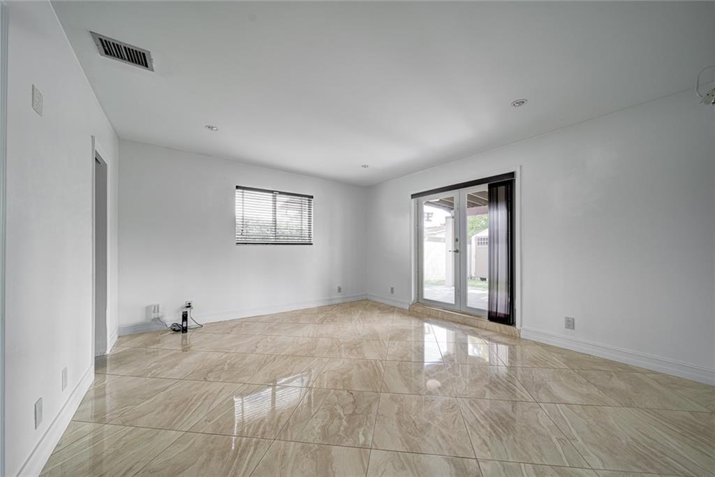 PALM SPRINGS NORTH - Residential