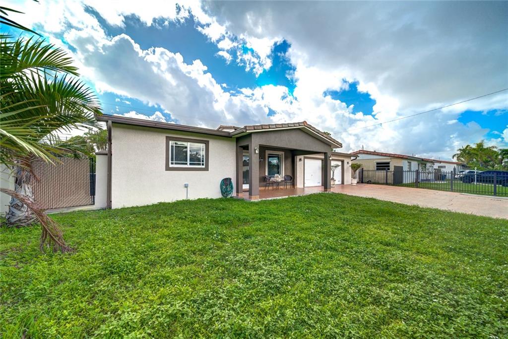 PALM SPRINGS NORTH - Residential