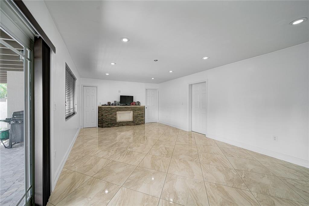 PALM SPRINGS NORTH - Residential