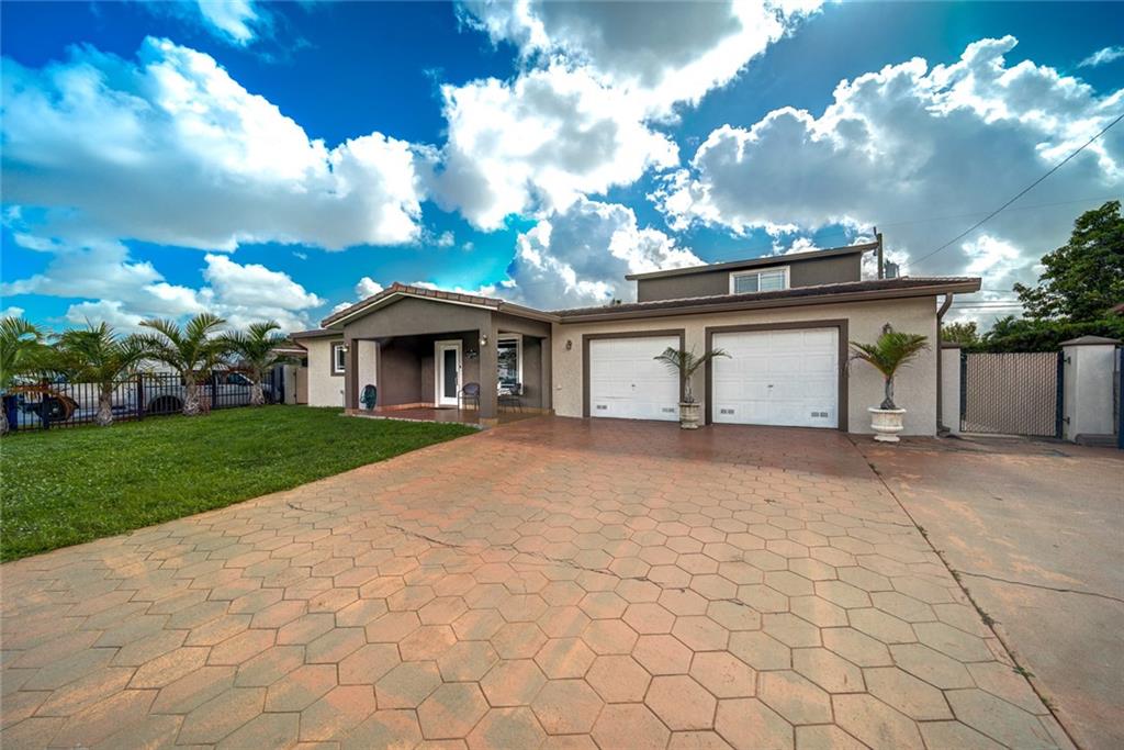 PALM SPRINGS NORTH - Residential