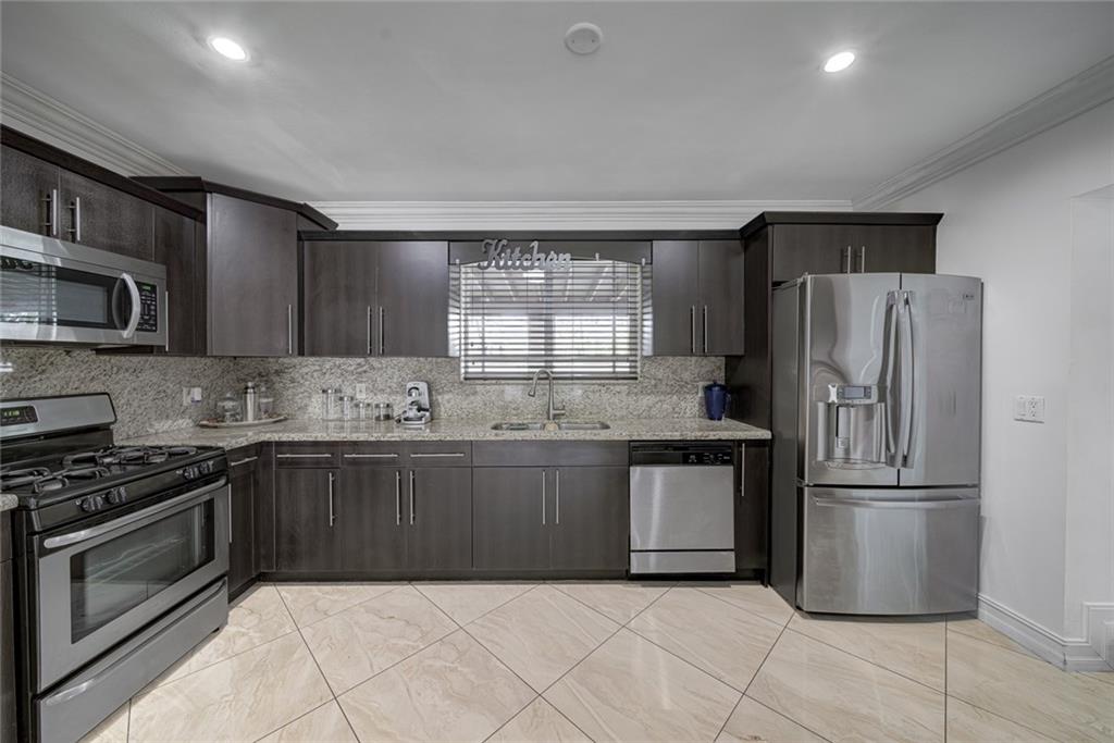 PALM SPRINGS NORTH - Residential