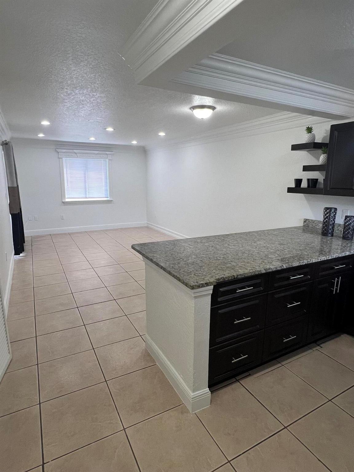 6034 Fores Hill Blvd 101