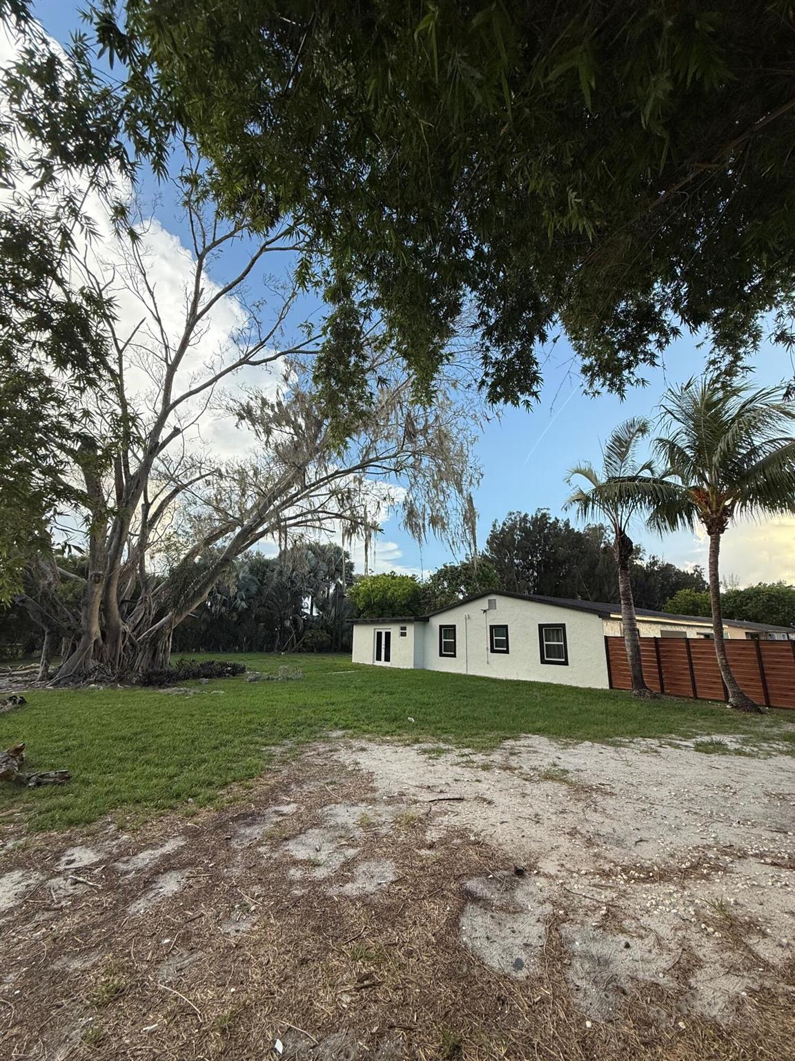 2644 Cherokee Court
