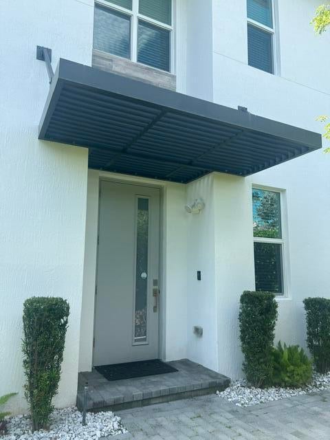 Properties 8991 KINGSMOOR Way