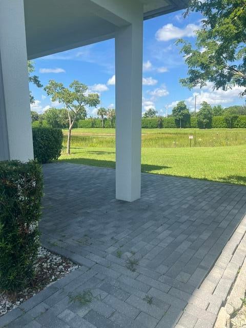 Properties 8991 KINGSMOOR Way