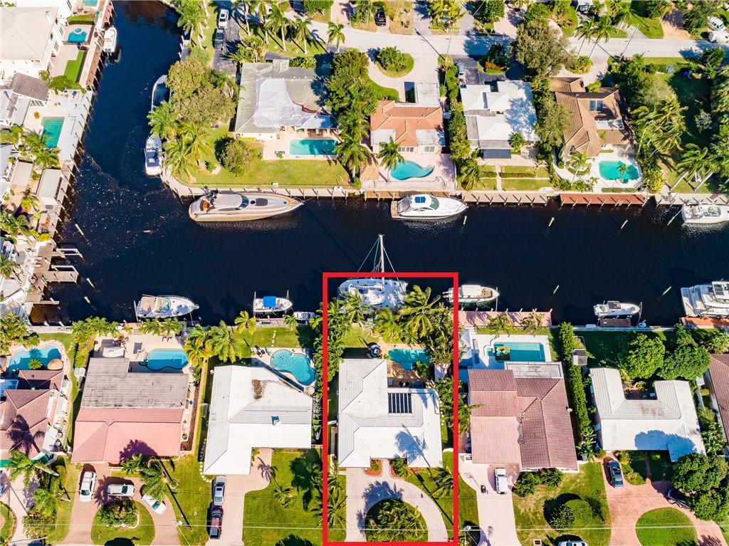 Photo of 2471 SE 13th St, Pompano Beach, FL 33062 (MLS # F10272057)