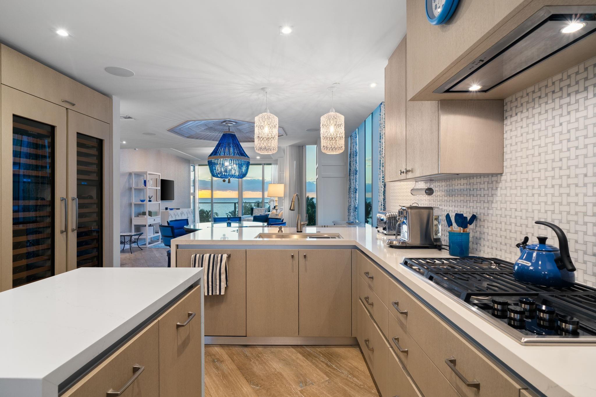 AUBERGE BEACH - Residential