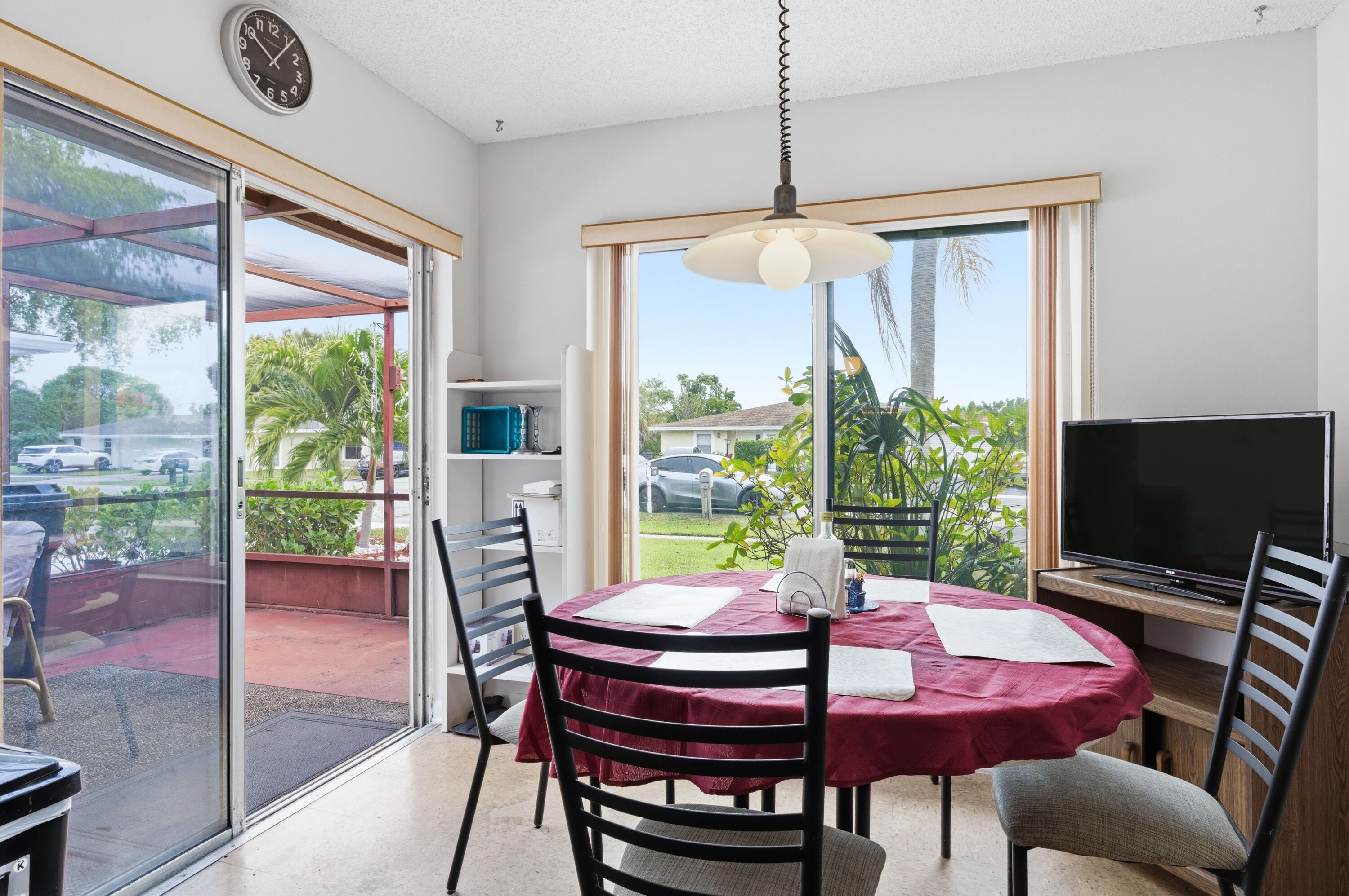 MEED RACQUET CLUB 3 - Residential