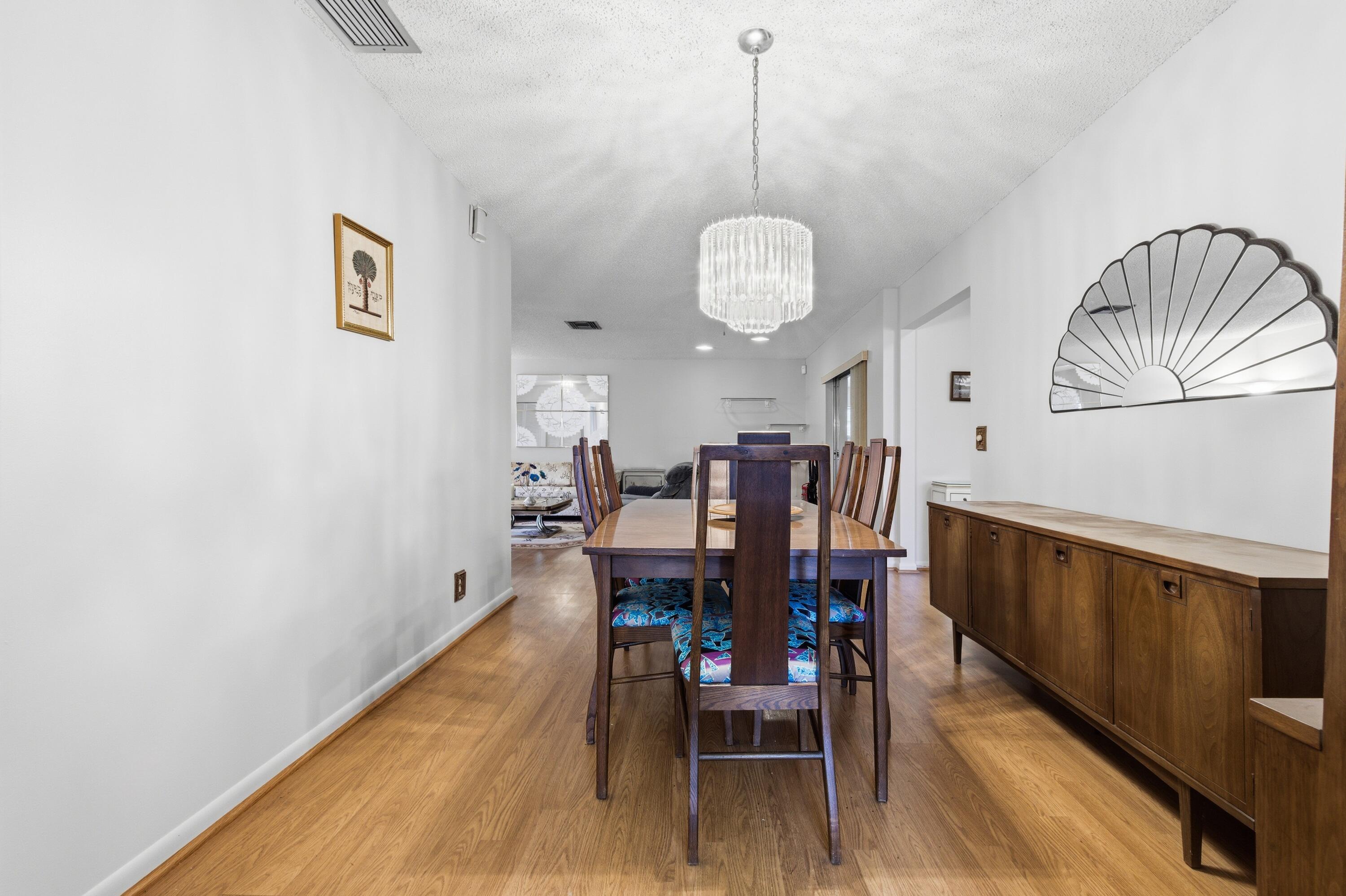 MEED RACQUET CLUB 3 - Residential