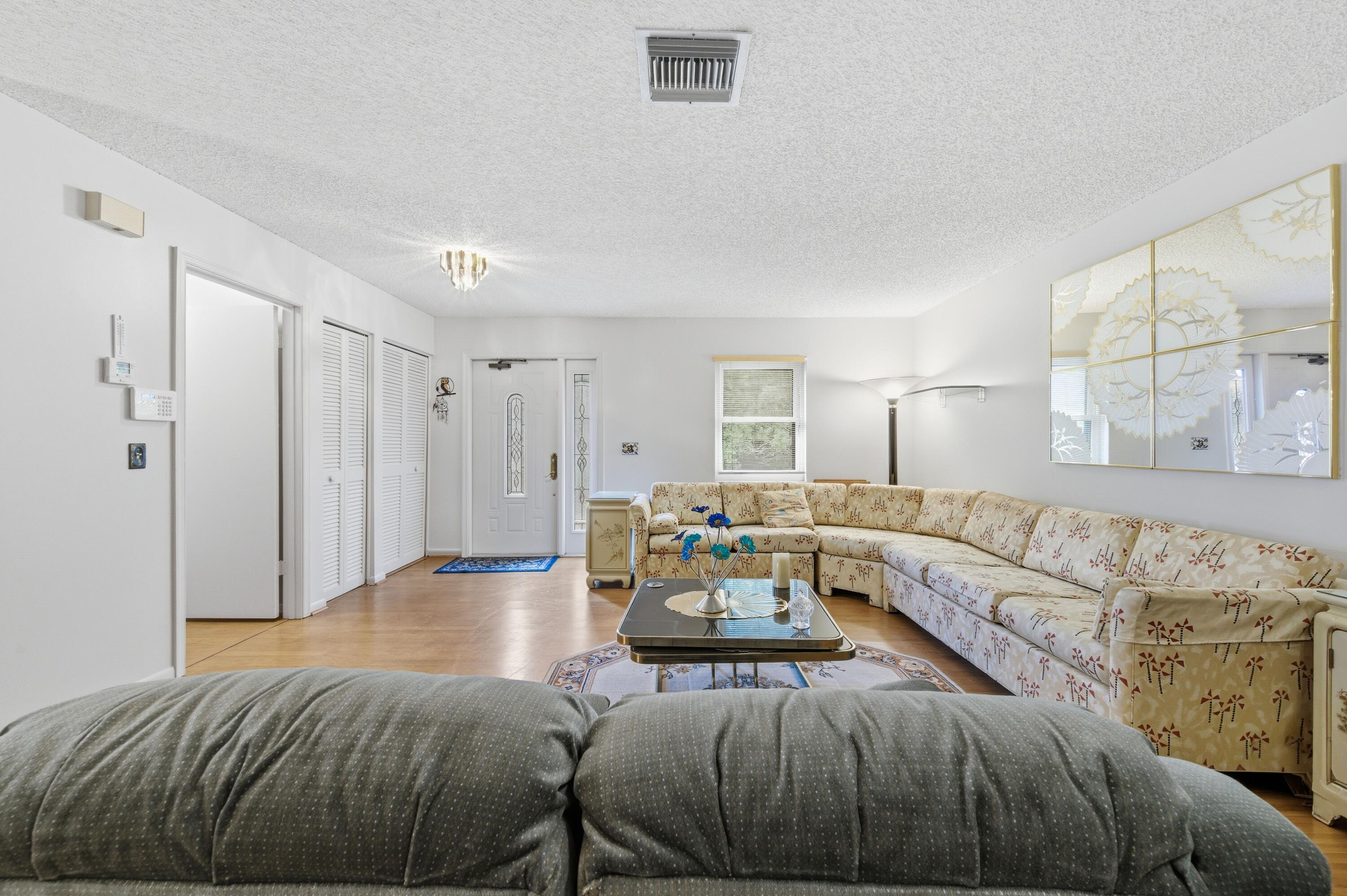 MEED RACQUET CLUB 3 - Residential