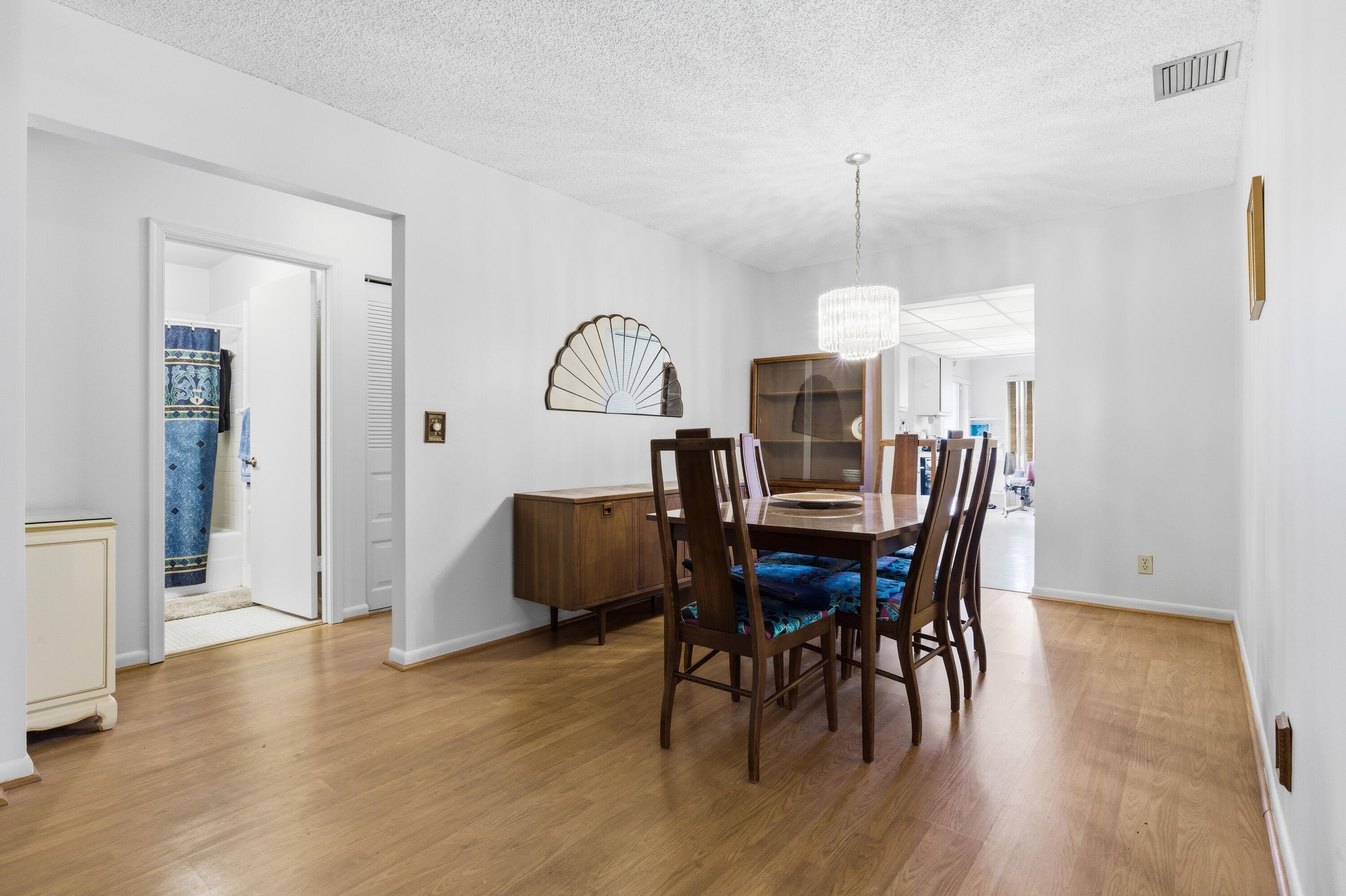 MEED RACQUET CLUB 3 - Residential