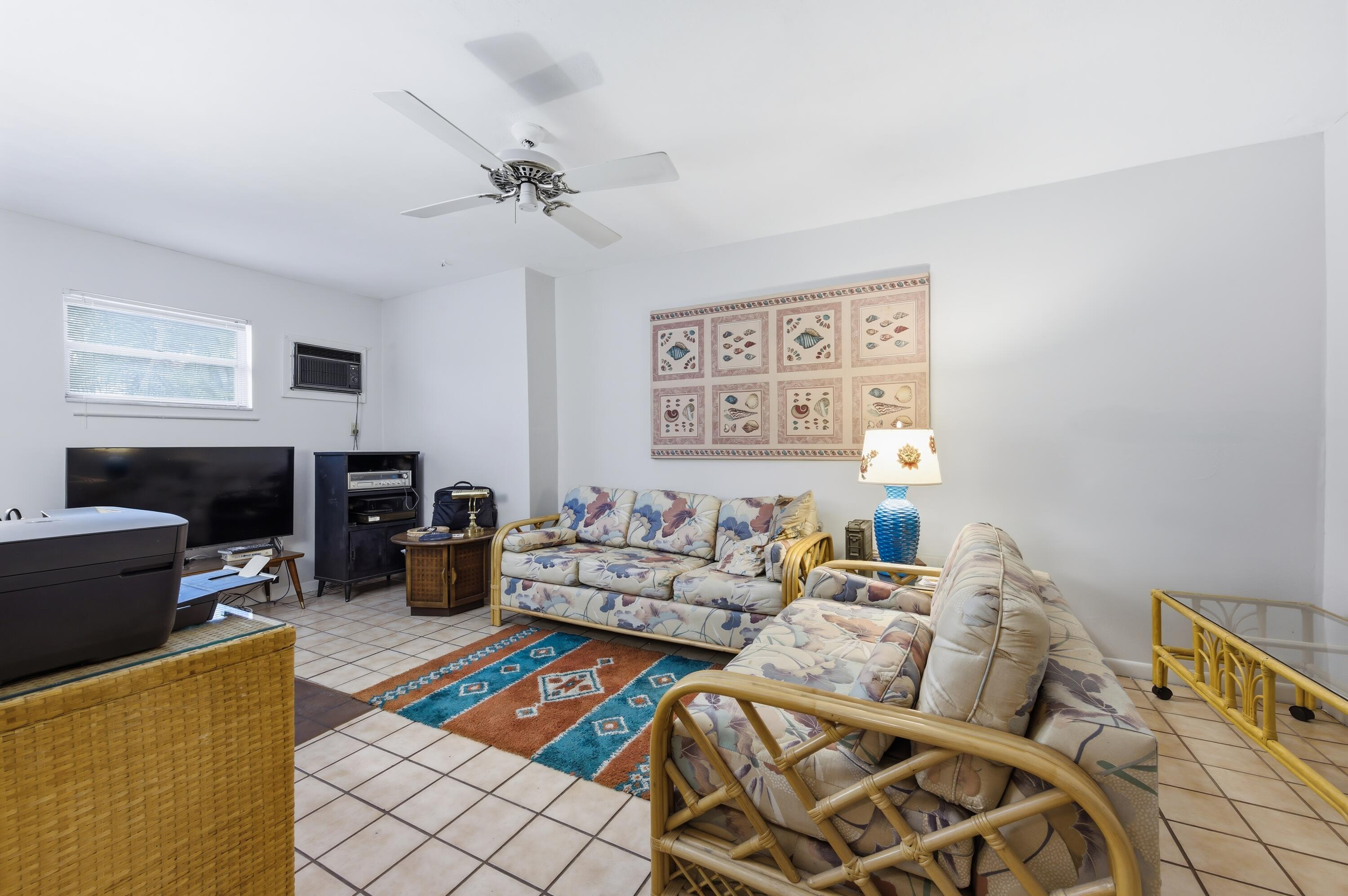 MEED RACQUET CLUB 3 - Residential