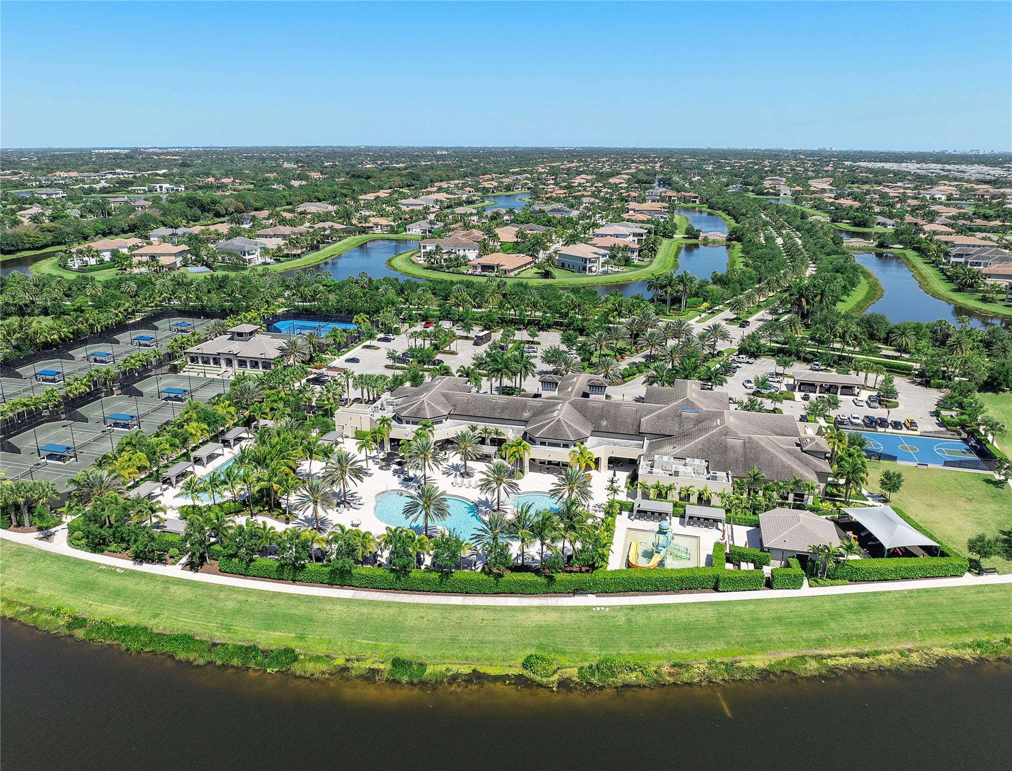 SEVEN BRIDGES - Residential