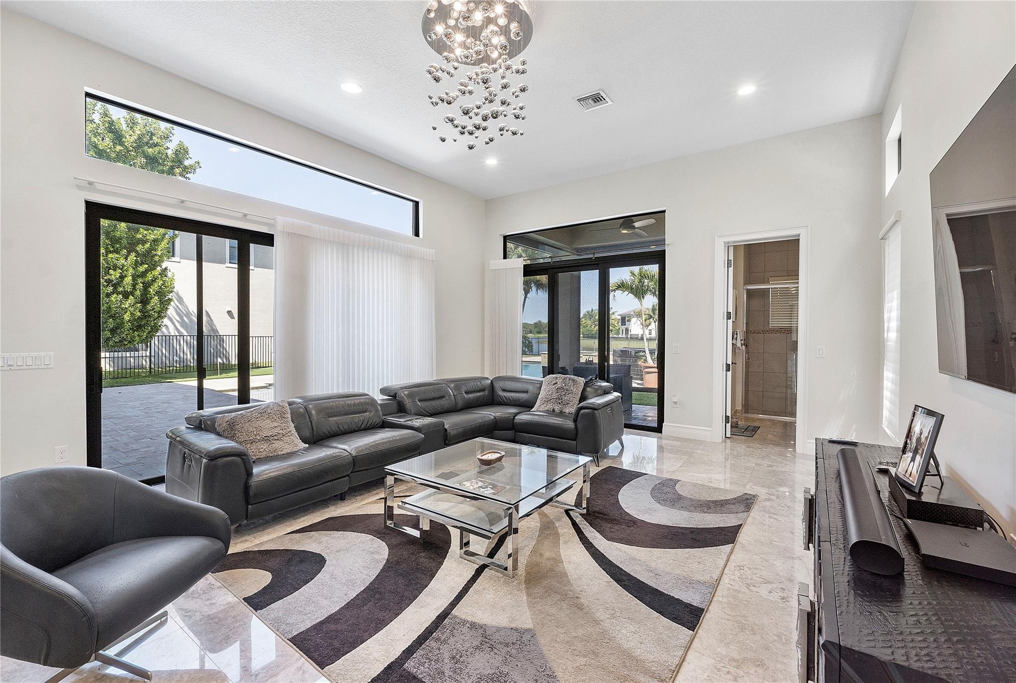 SEVEN BRIDGES - Residential