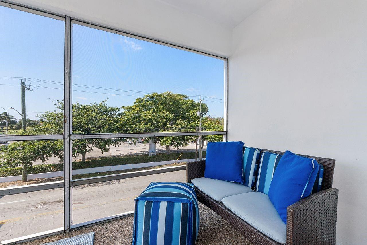 2301 NE 14th Street Causeway 306W