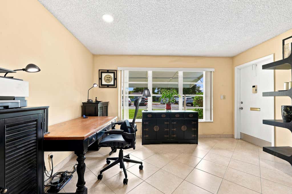Photo of 415 High Point Boulevard #B, Delray Beach, FL 33445 (MLS # B26067501)