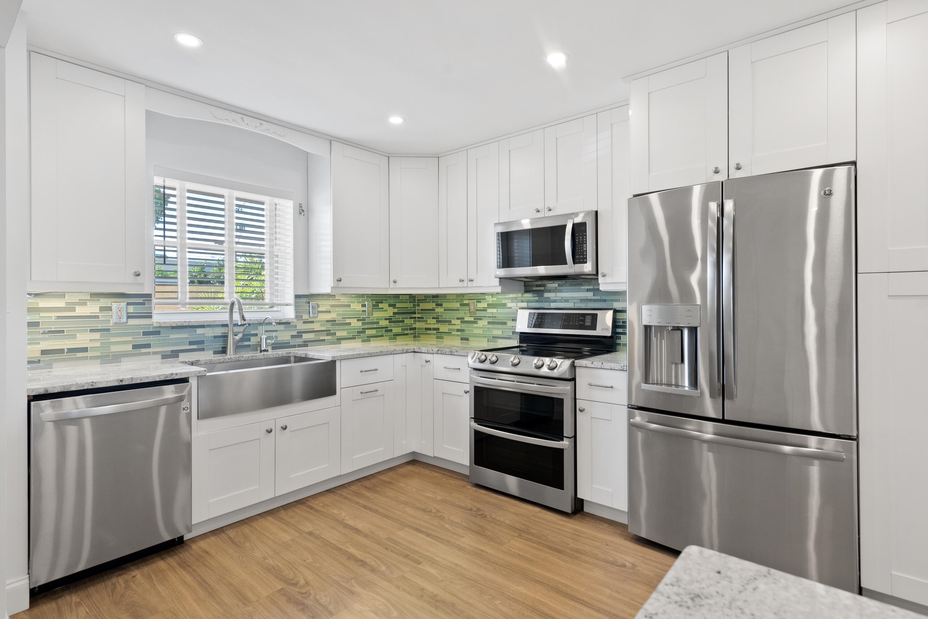 300 N HIGHWAY A1A 101M
