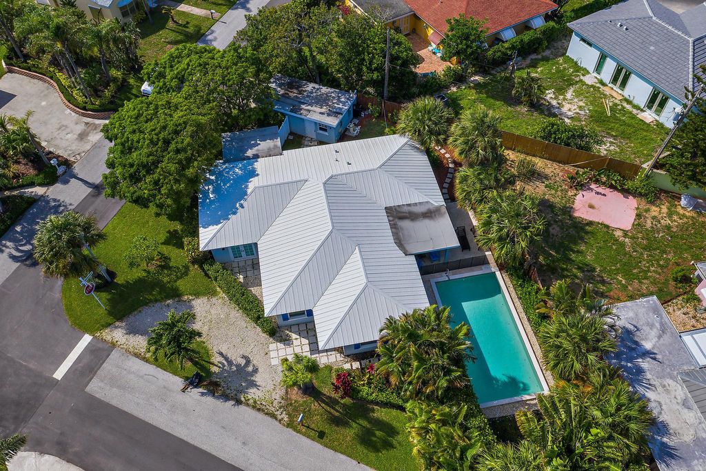 Photo of 461 Jupiter Lane, Juno Beach, FL 33408 (MLS # R11067643)