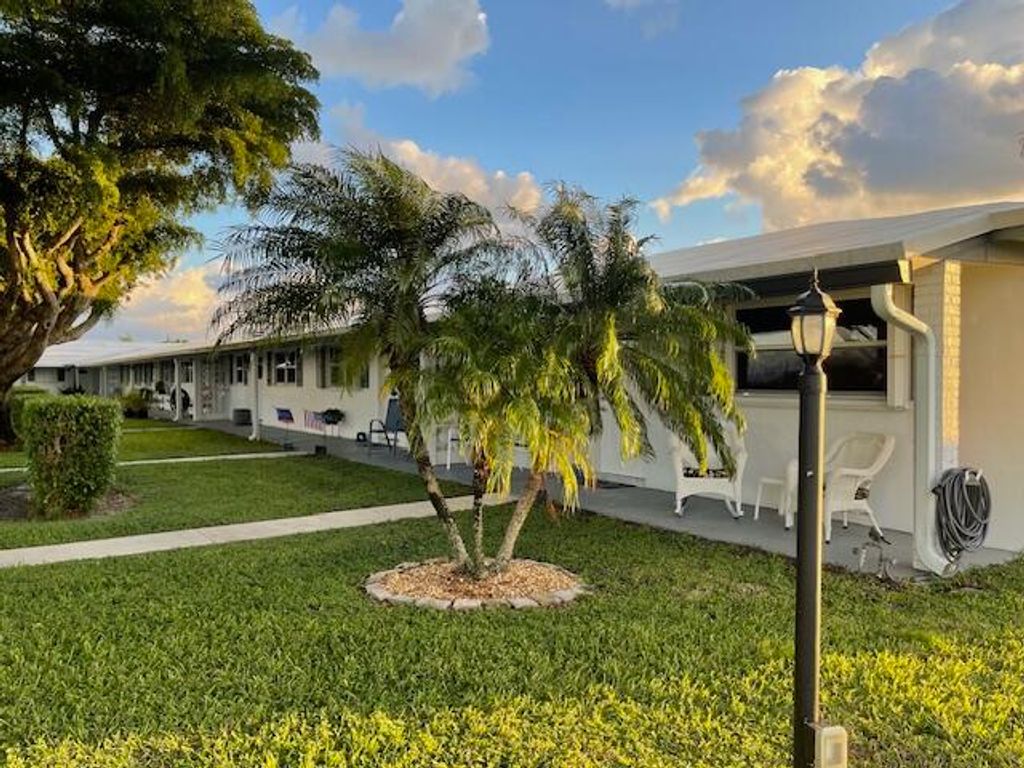 Photo of 100 Leisure Lake Circle #109, Boynton Beach, FL 33426 (MLS # R11134999)
