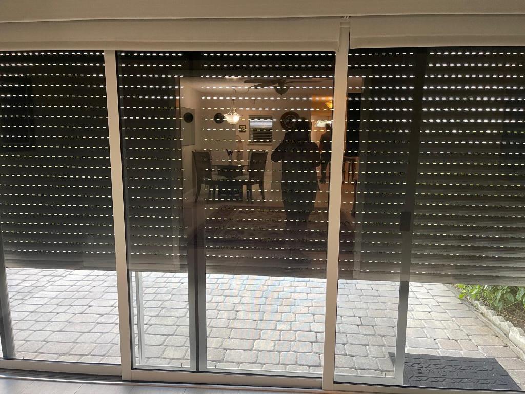 LEISURE LAKE CIRCLE - Residential