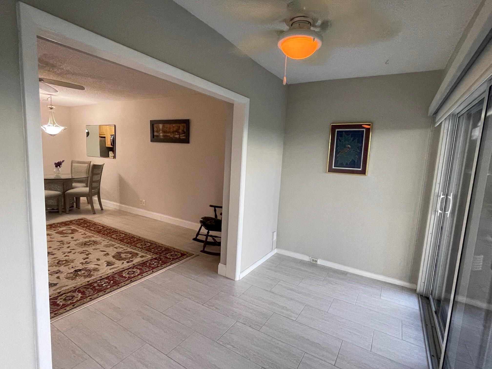 LEISURE LAKE CIRCLE - Residential
