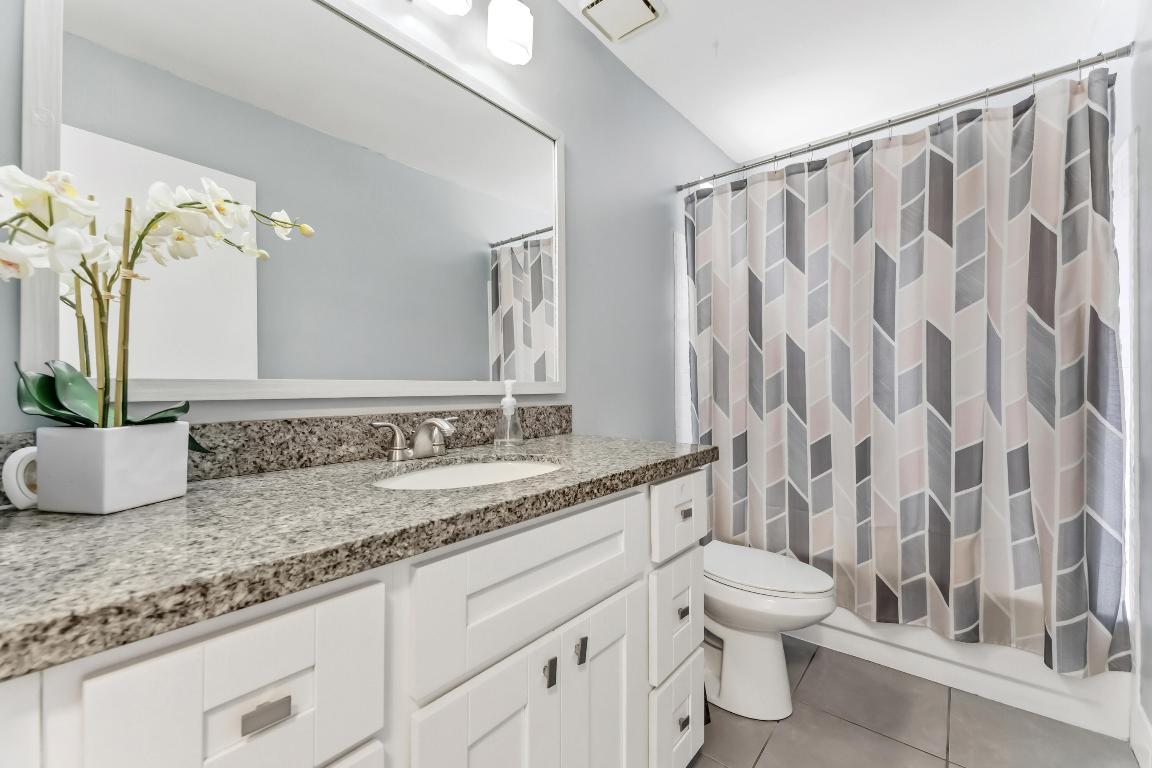 WEST GLEN MANOR - Residential