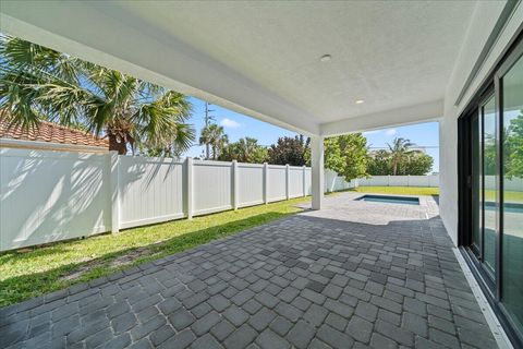 Single Family Residence in Melbourne Beach FL 120 Richards Road 9.jpg
