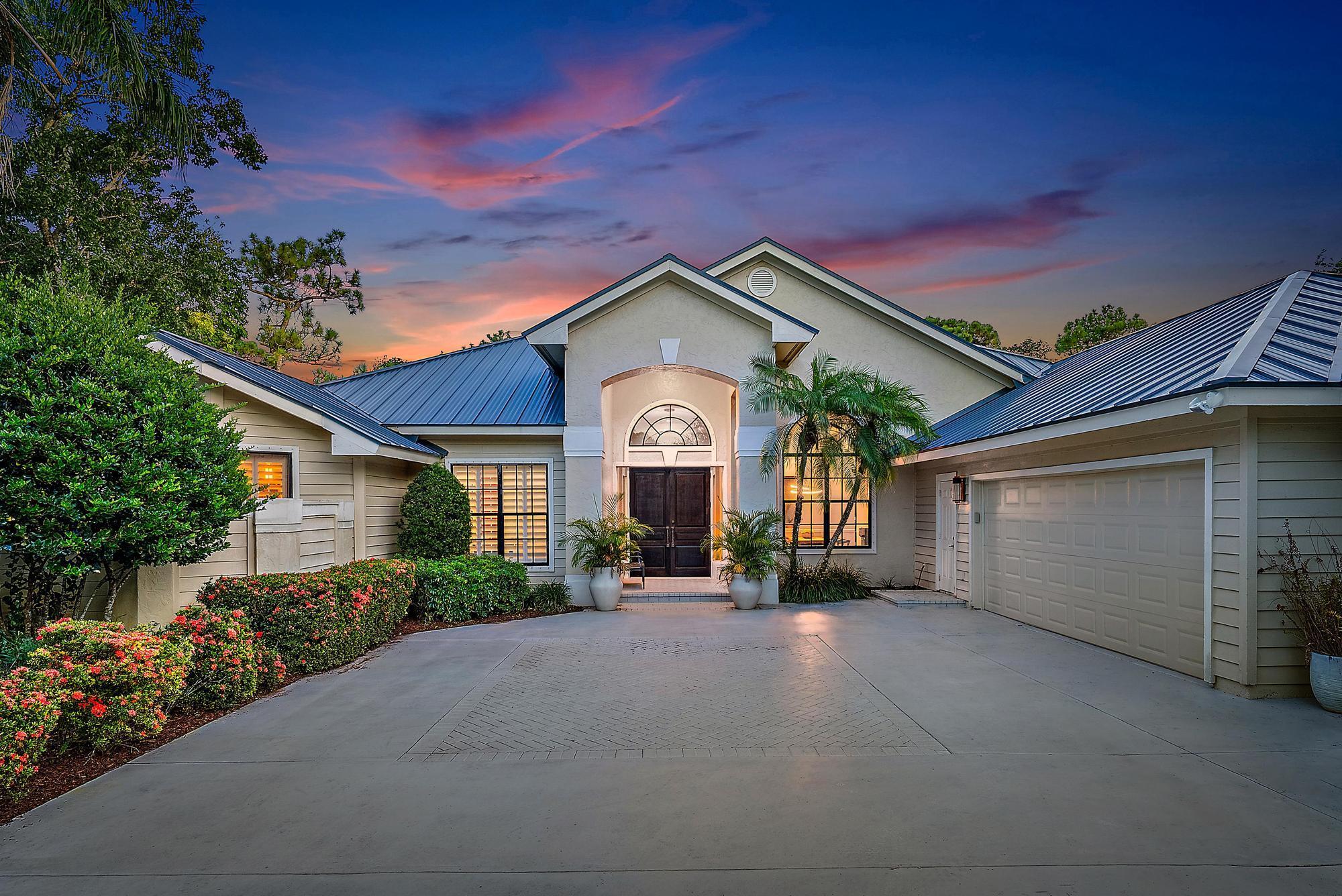 1550 SW Saint Andrews Drive