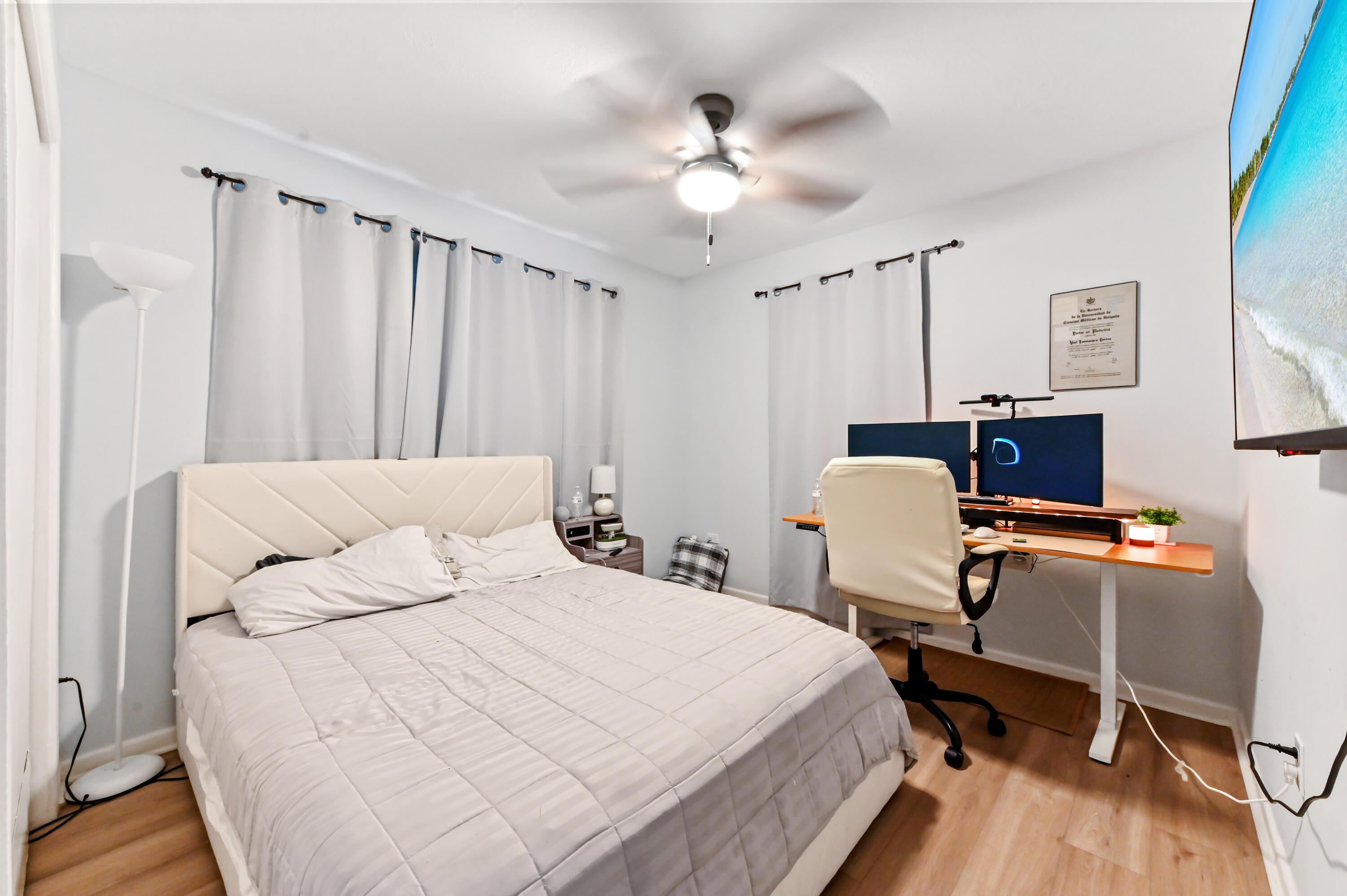 NORTH LAKE WORTH - Residential Income