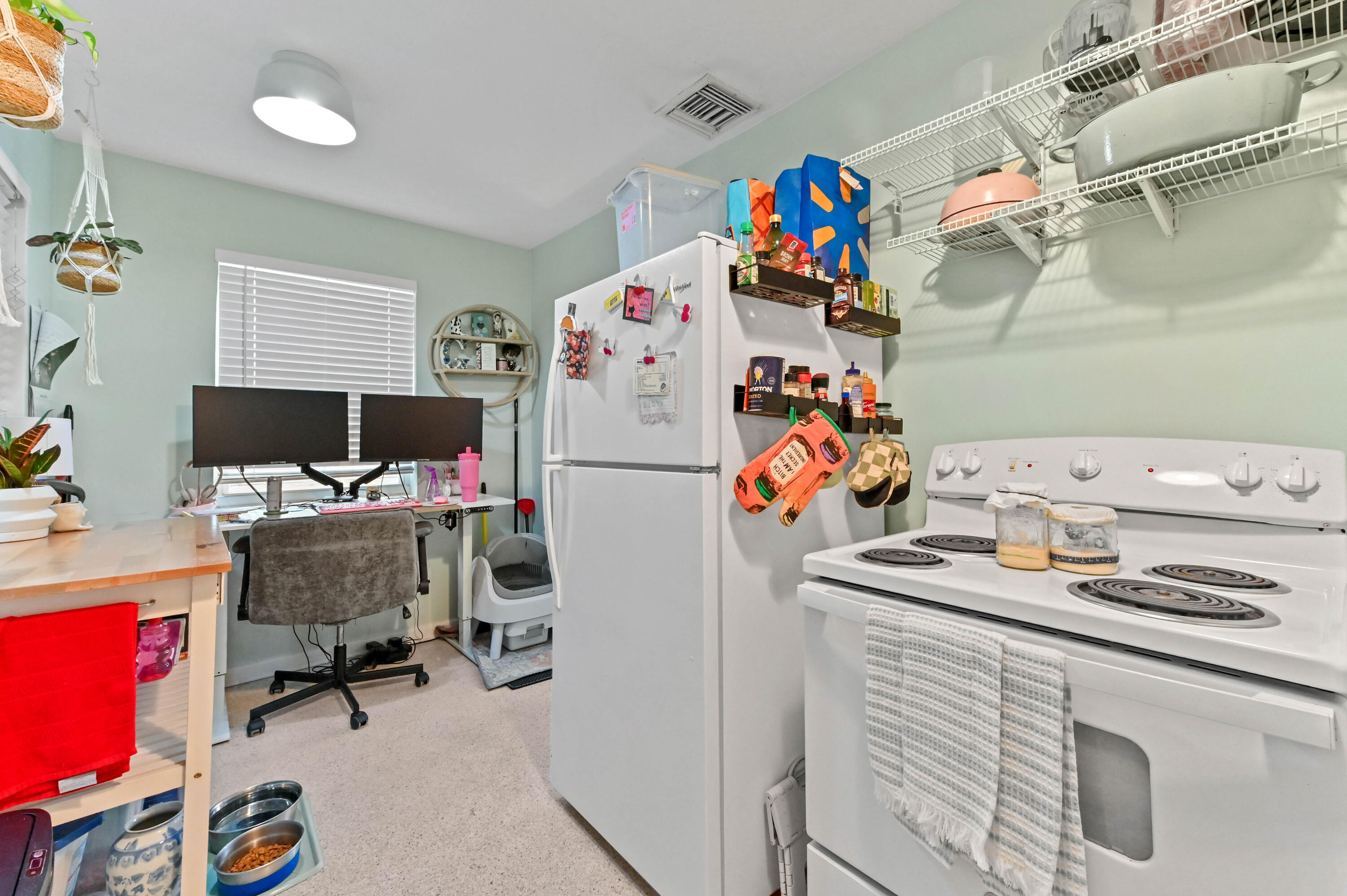 NORTH LAKE WORTH - Residential Income