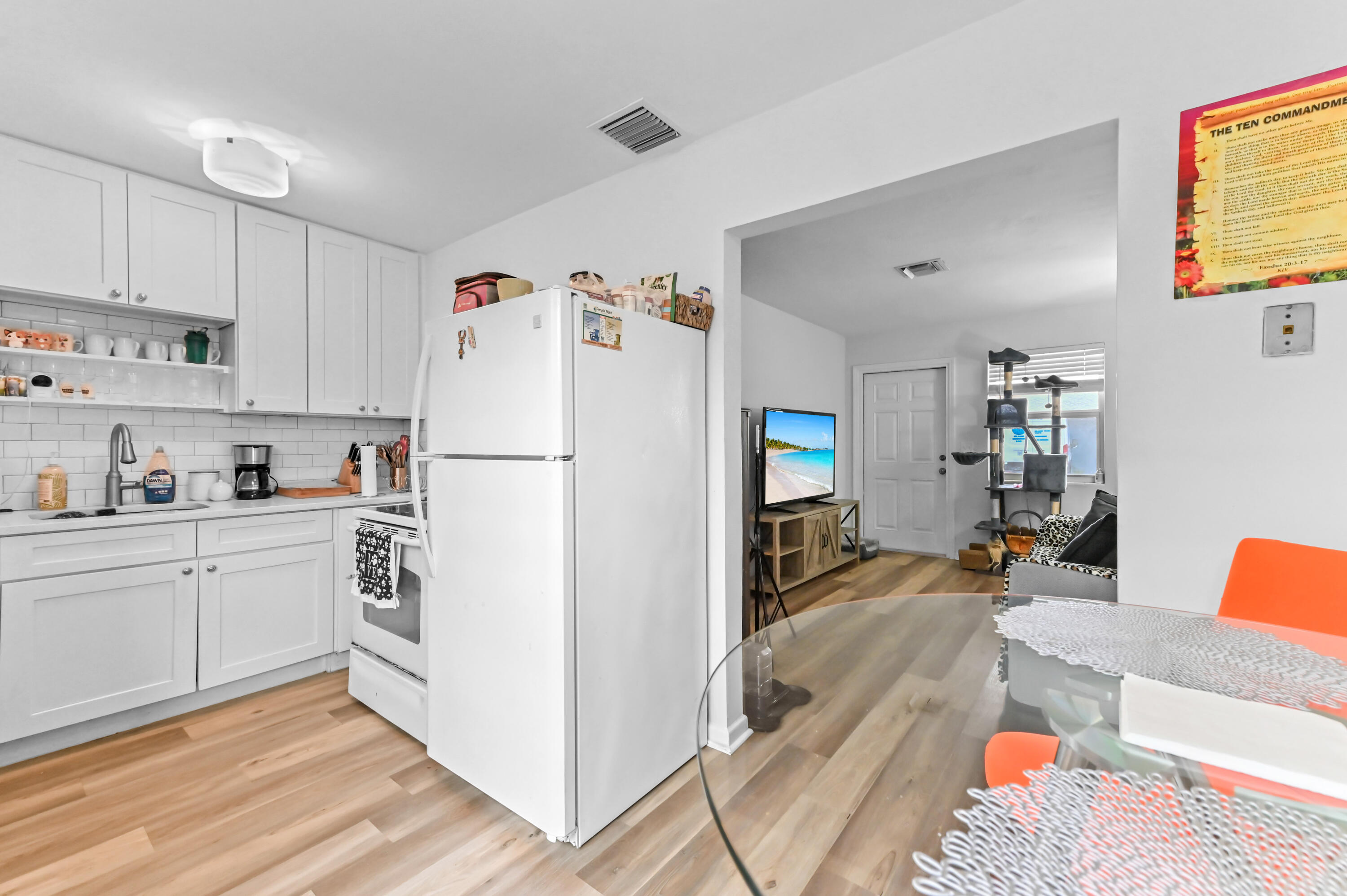 NORTH LAKE WORTH - Residential Income