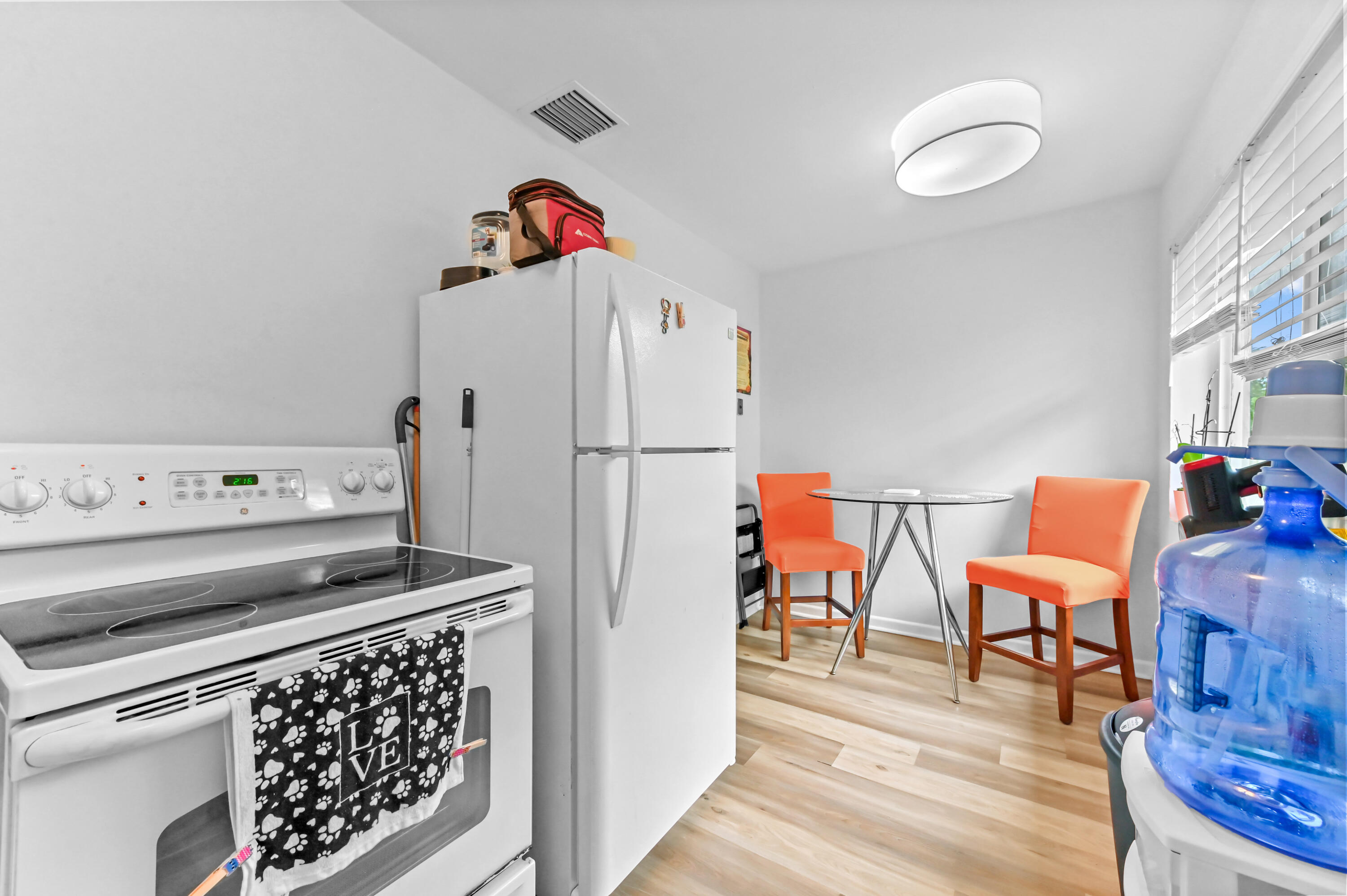 NORTH LAKE WORTH - Residential Income