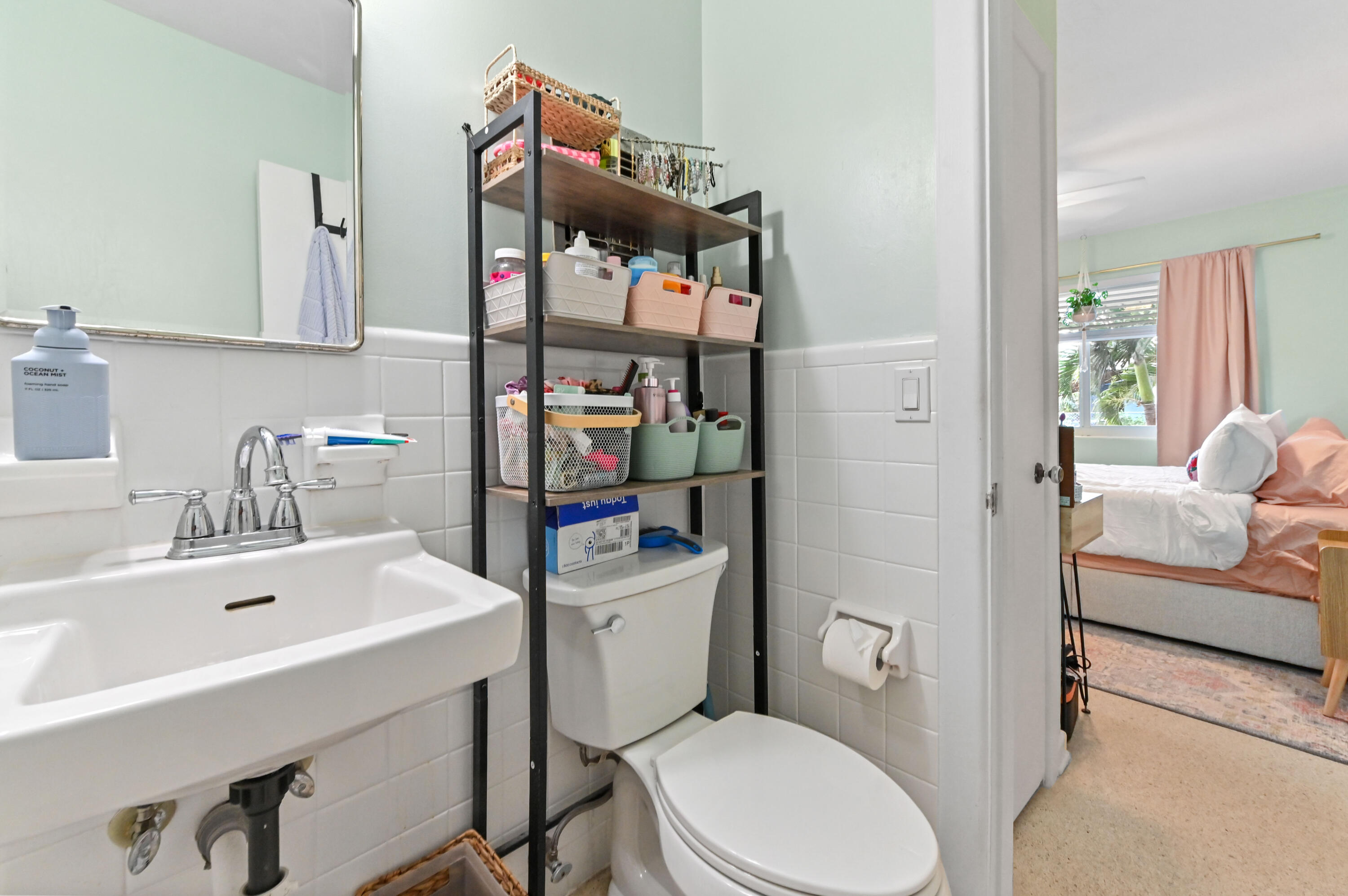 NORTH LAKE WORTH - Residential Income