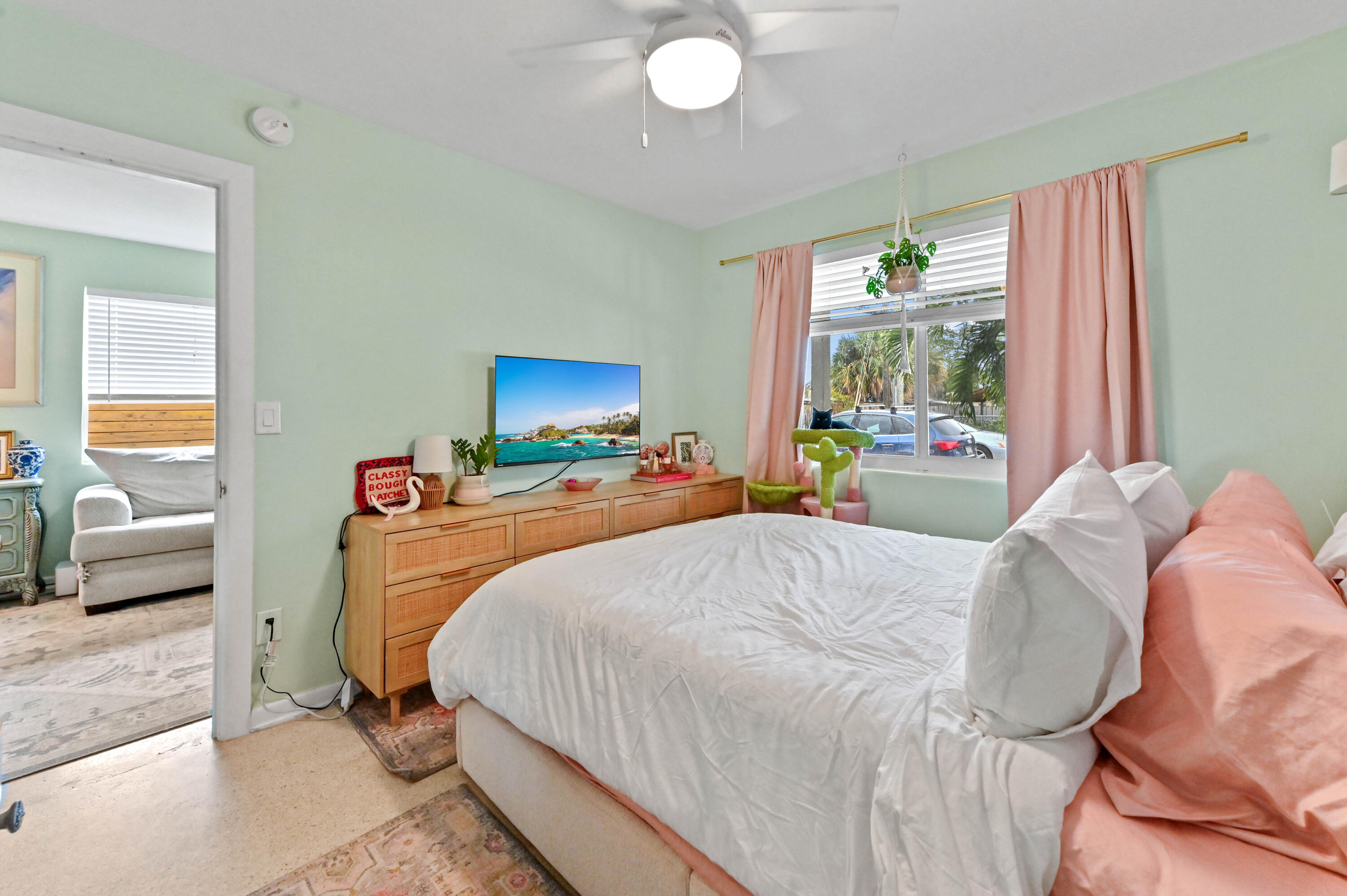 NORTH LAKE WORTH - Residential Income