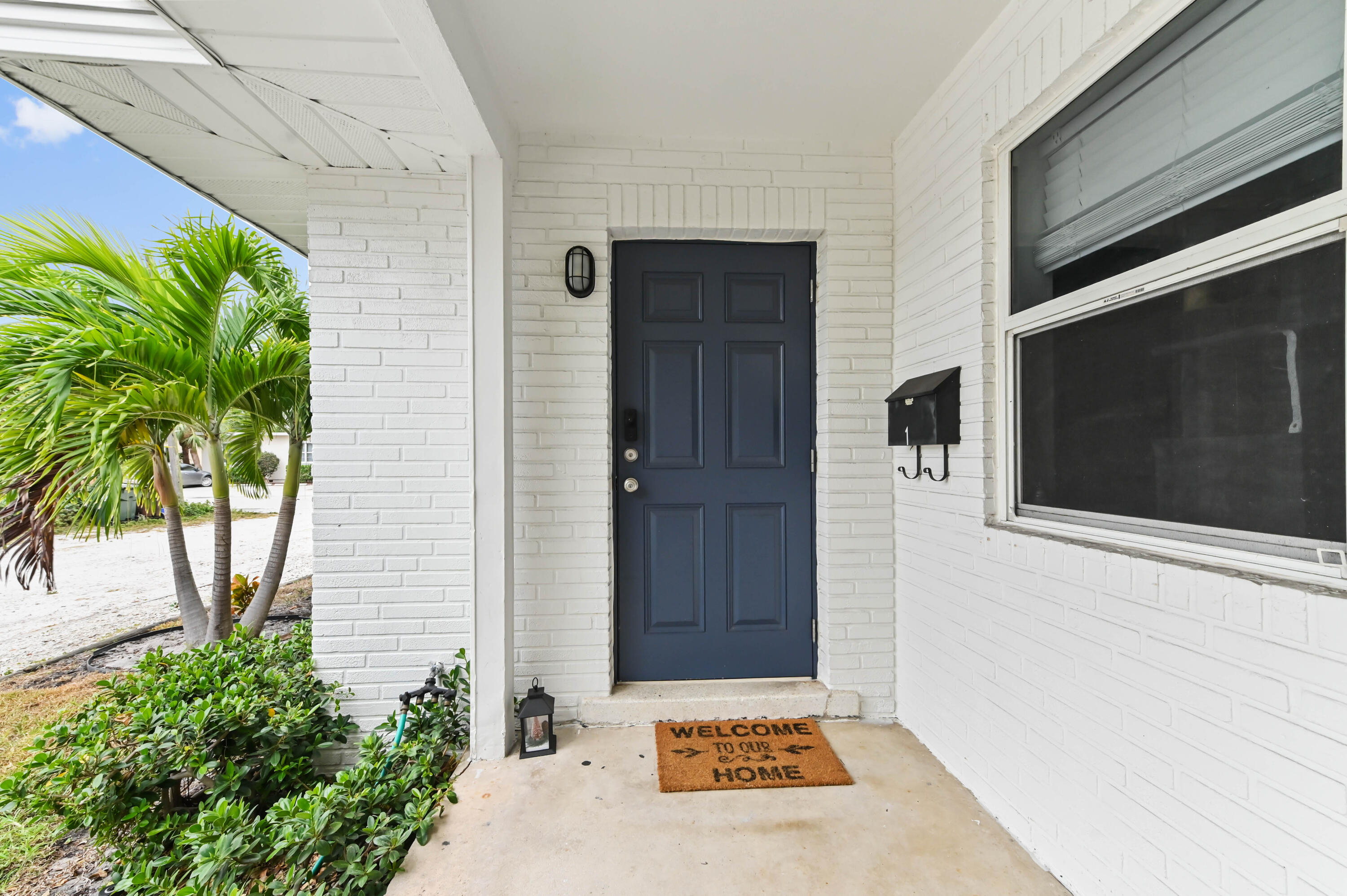 NORTH LAKE WORTH - Residential Income