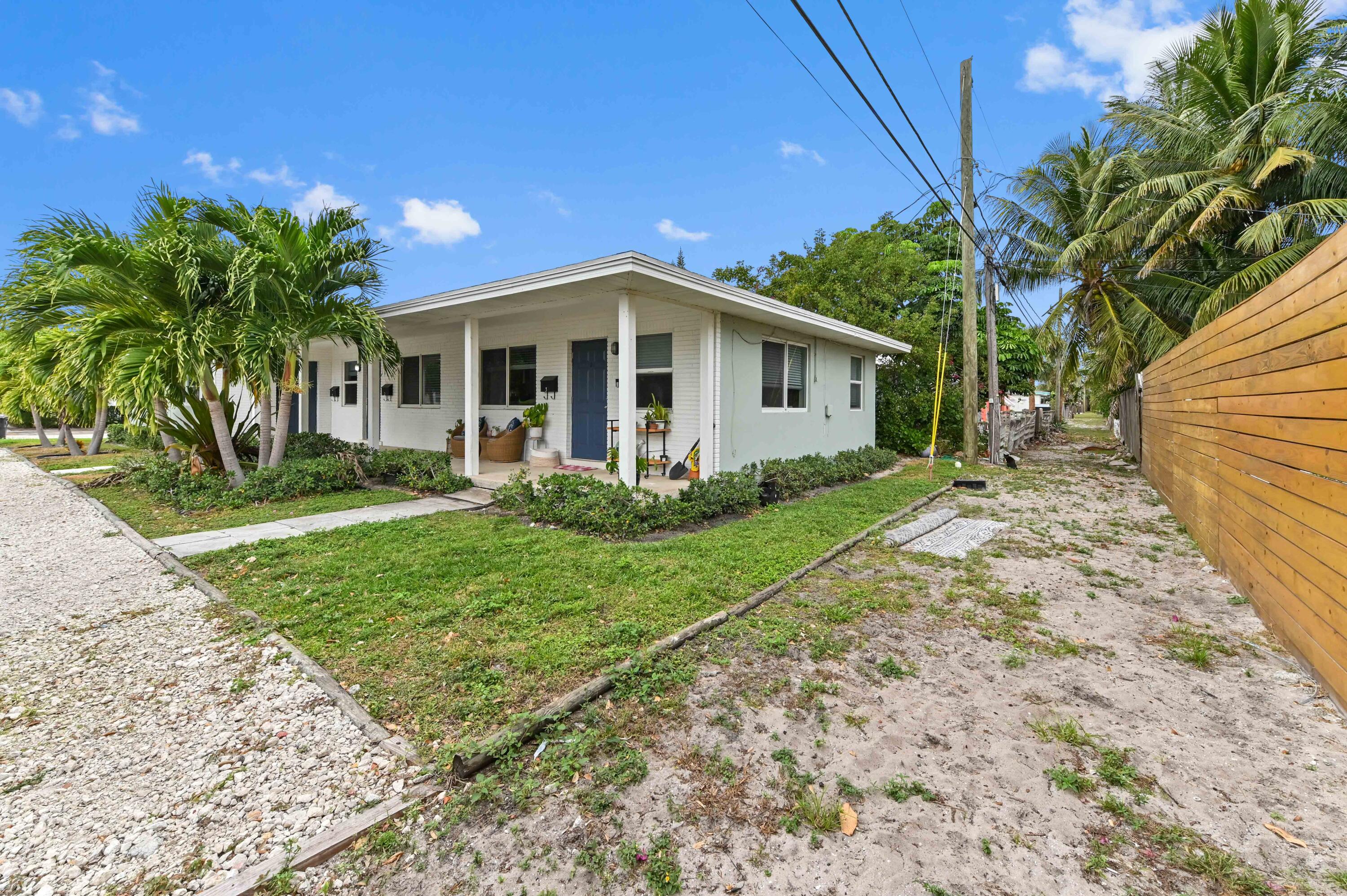 NORTH LAKE WORTH - Residential Income