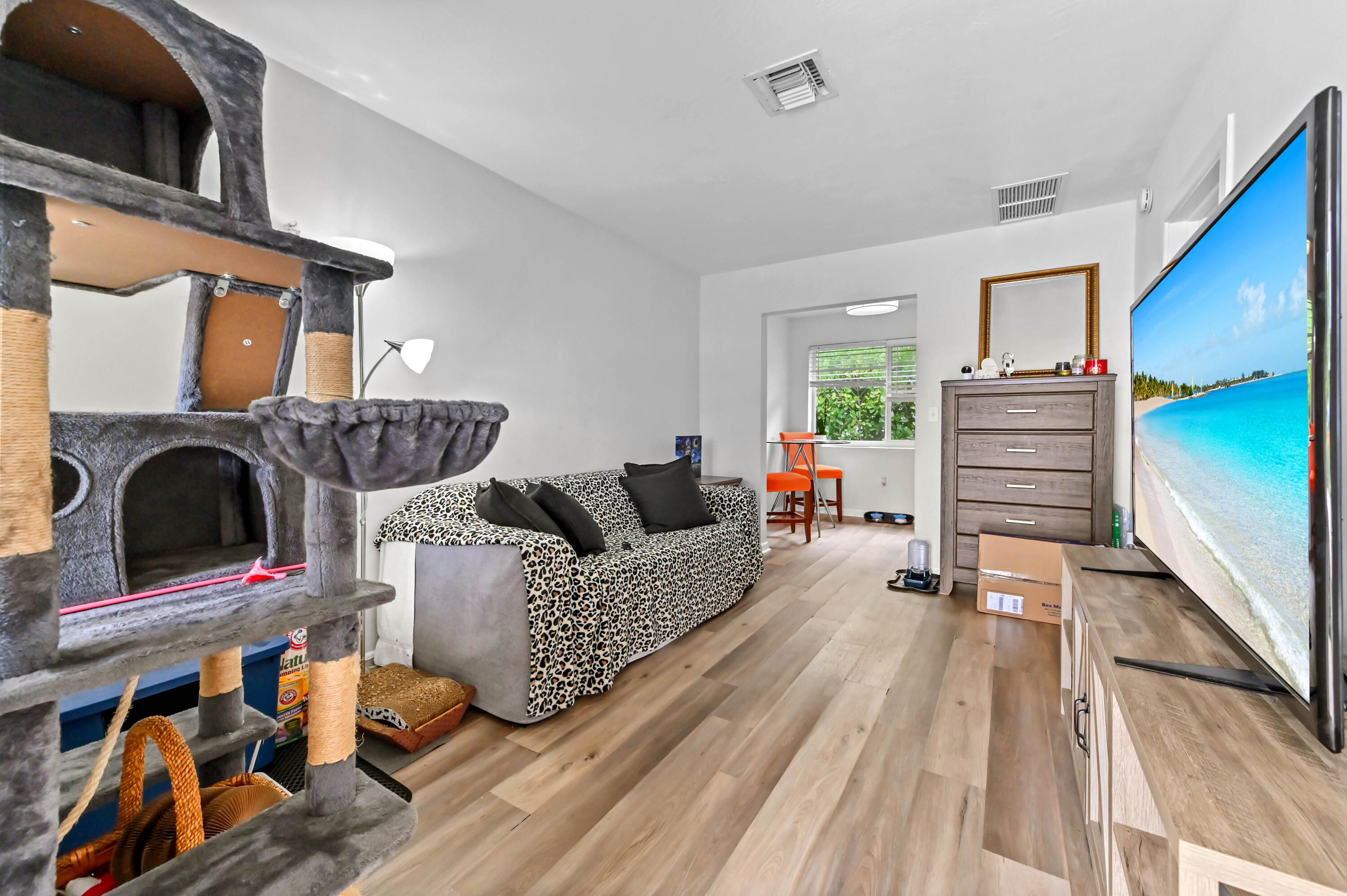 NORTH LAKE WORTH - Residential Income