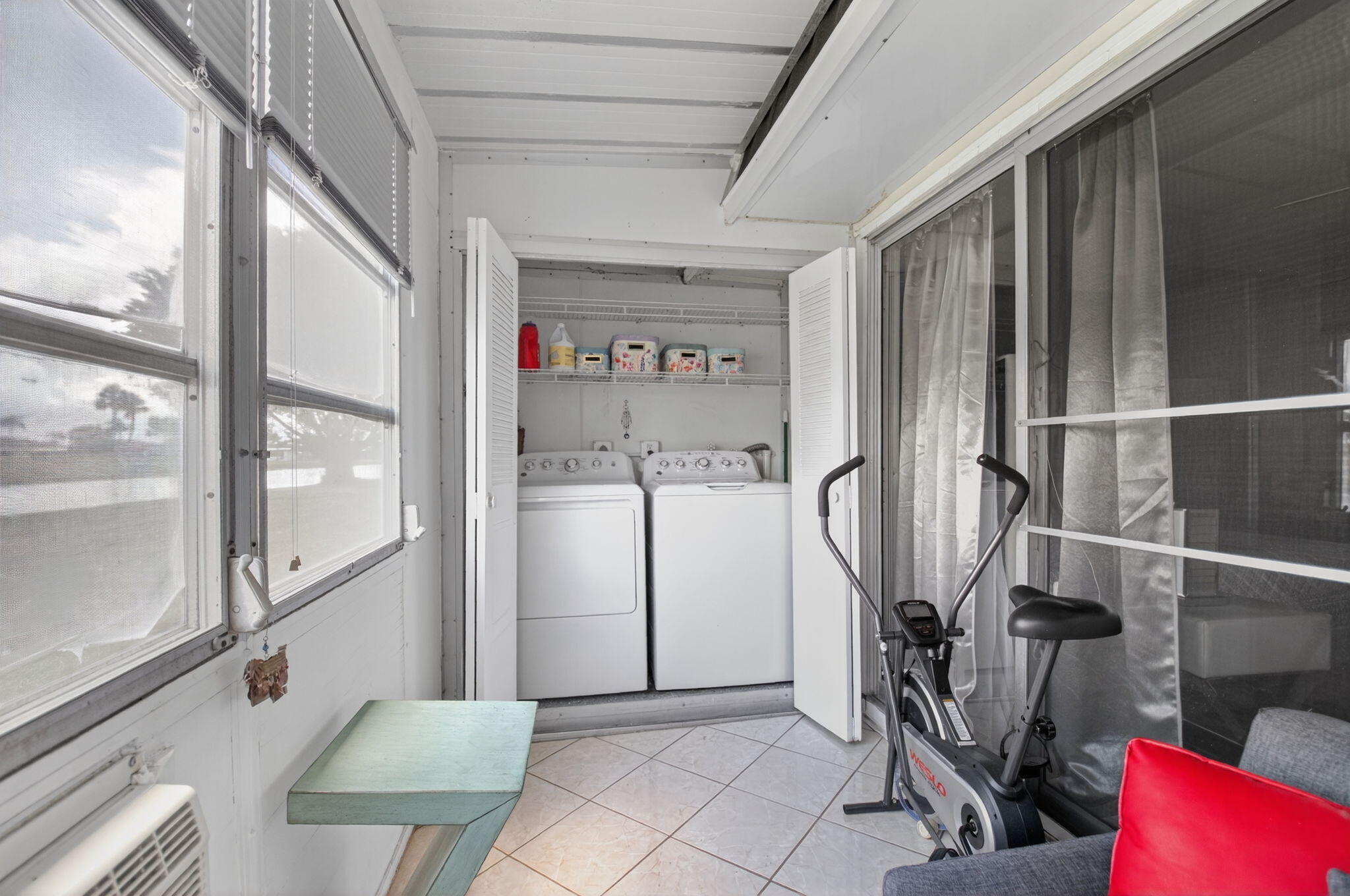 KINGS POINT - SEVILLE - Residential