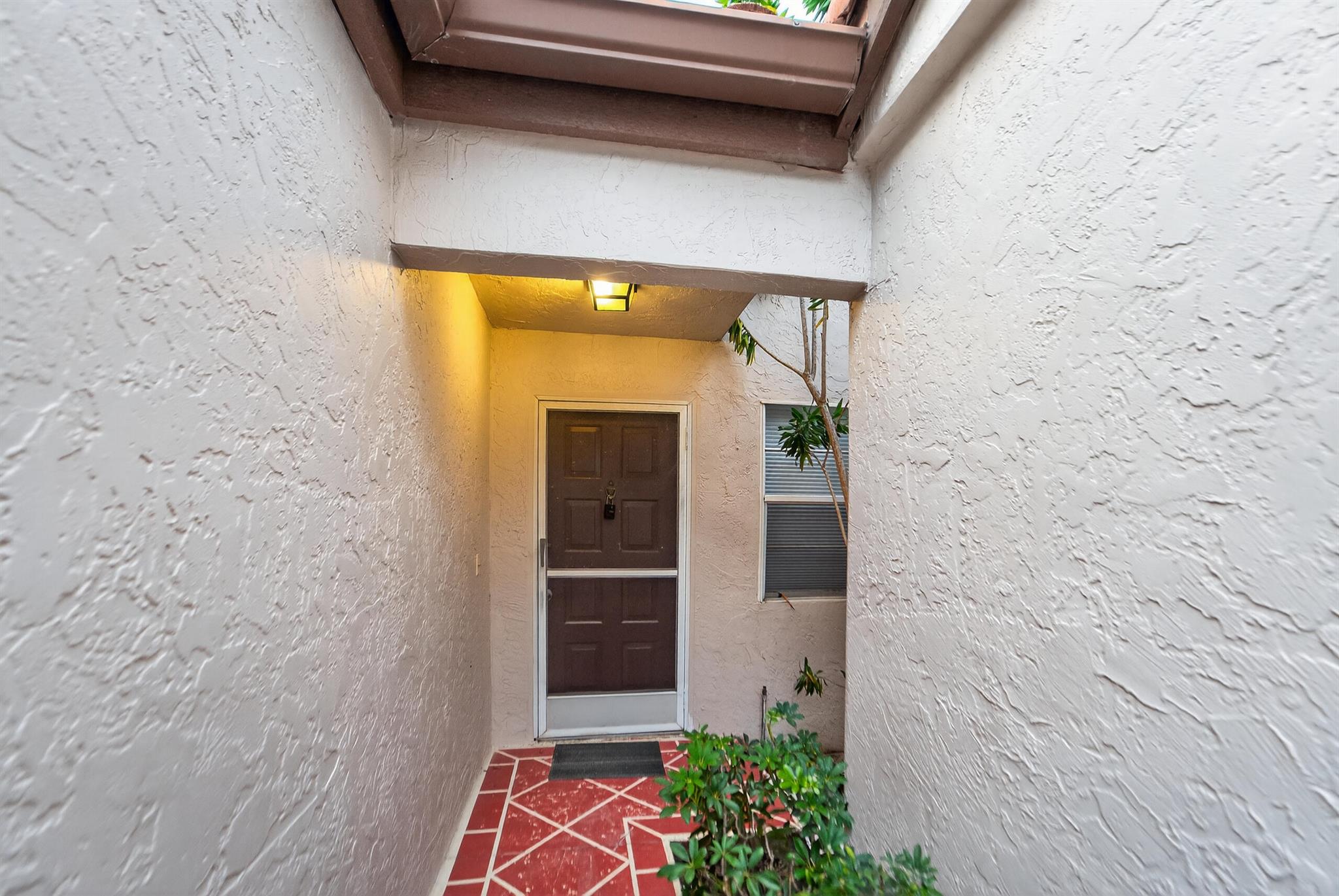 HUNTINGTON POINTE - Residential Lease