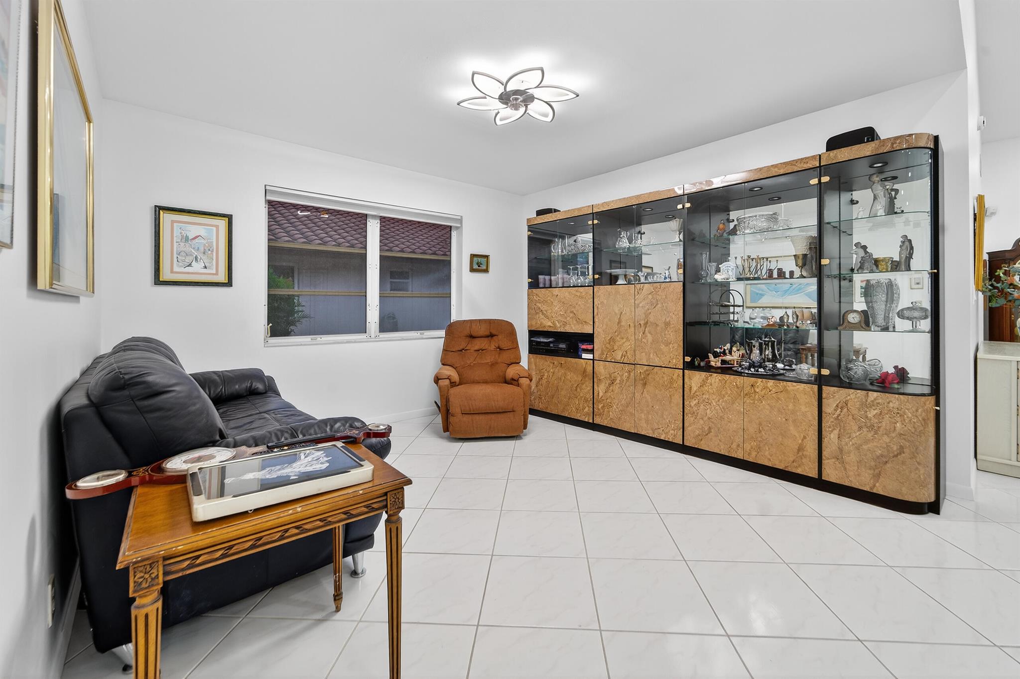 HUNTINGTON POINTE - Residential Lease