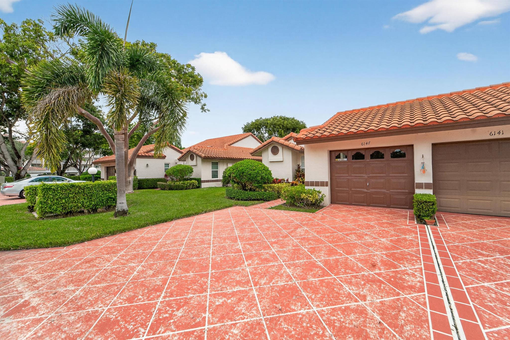 HUNTINGTON POINTE - Residential Lease