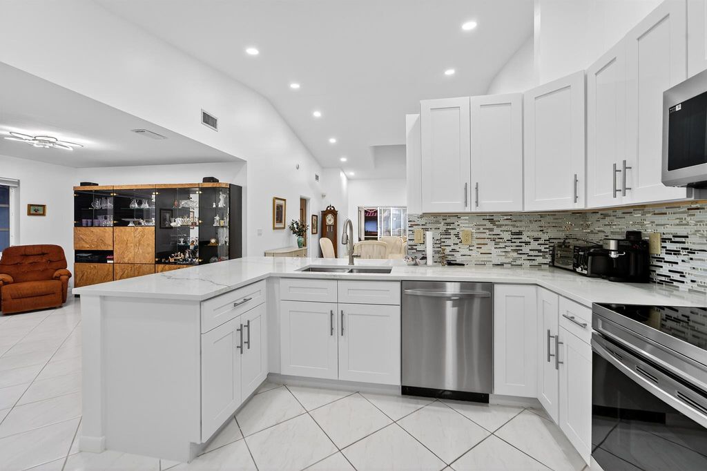 Photo of 6147 Waldwick Circle, Delray Beach, FL 33484 (MLS # R11140245)