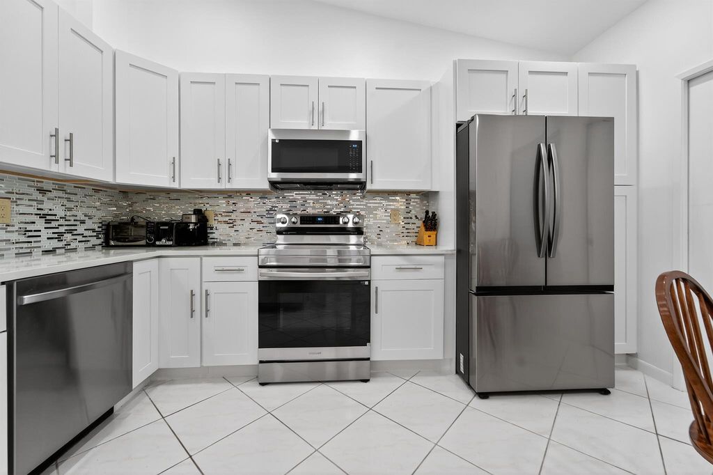 Photo of 6147 Waldwick Circle, Delray Beach, FL 33484 (MLS # R11140245)