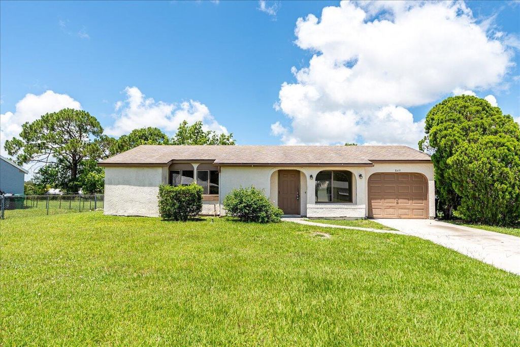 Photo of 849 SW Belmont Circle, Port Saint Lucie, FL 34953 (MLS # R11102640)