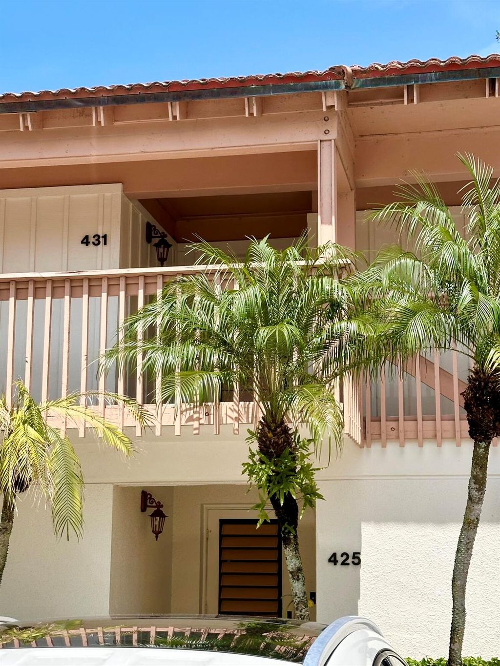 Photo of 431 Brackenwood Lane N, Palm Beach Gardens, FL 33418 (MLS # R11009962)