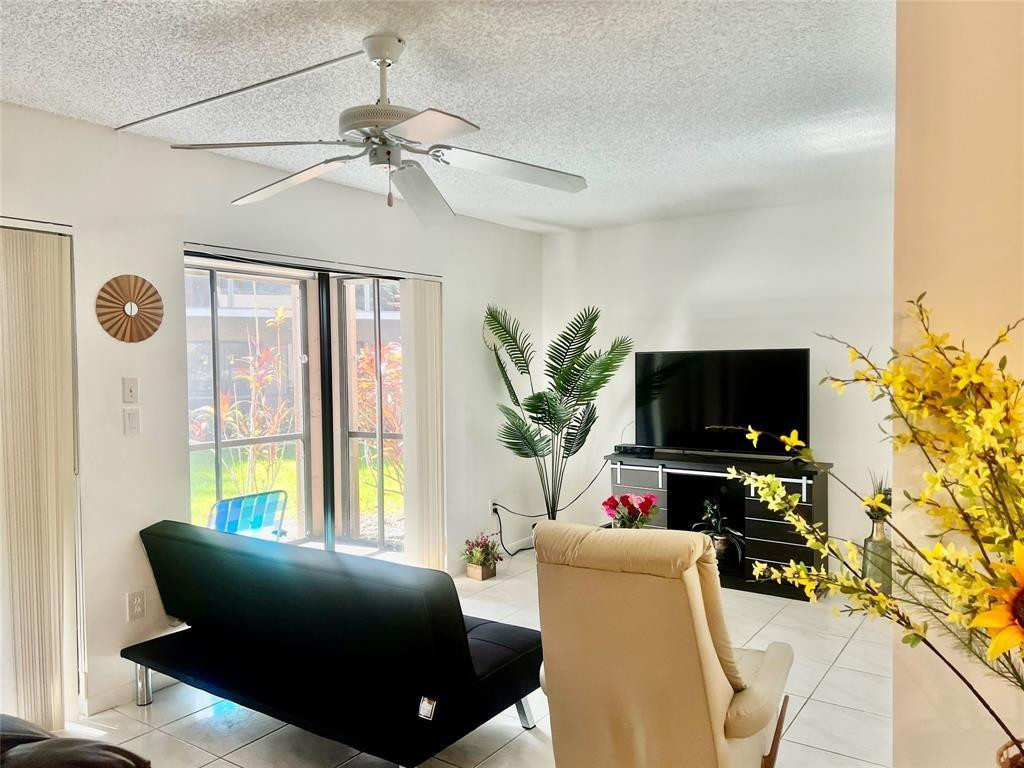 KINGS POINT - Residential Lease